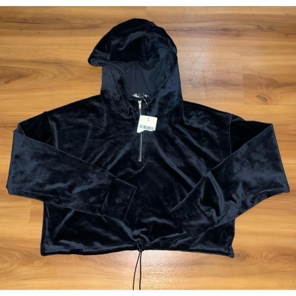 Womens NWT Forever 21 Black‎ Velvet Half Zip Drawstring Crop Pullover Hoodie